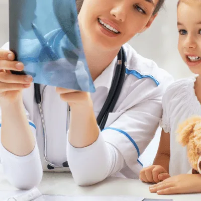 ¿Qué especialista brinda atención médica general?